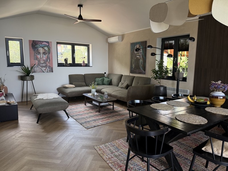 Moderně zařízený dům s výhledem na moře - nemovitost H3866.