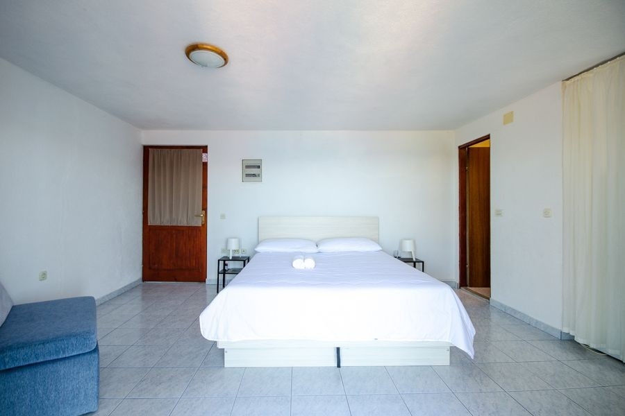 Studiový apartmán s obývacím a spacím prostorem