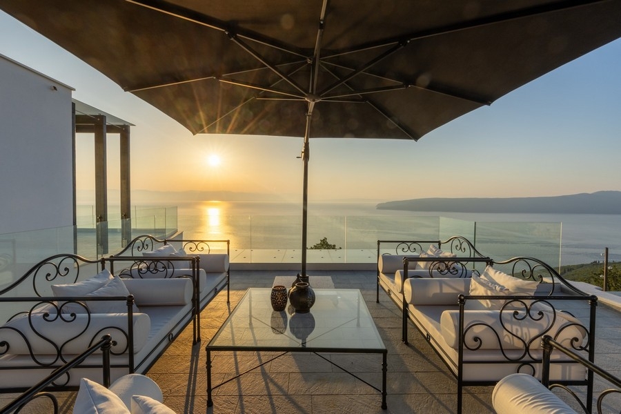 Středomořská zahrada s posezením