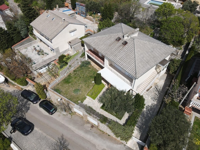 Dům Chorvatsko dvojdomek letecký pohled na pozemek se zahradou
