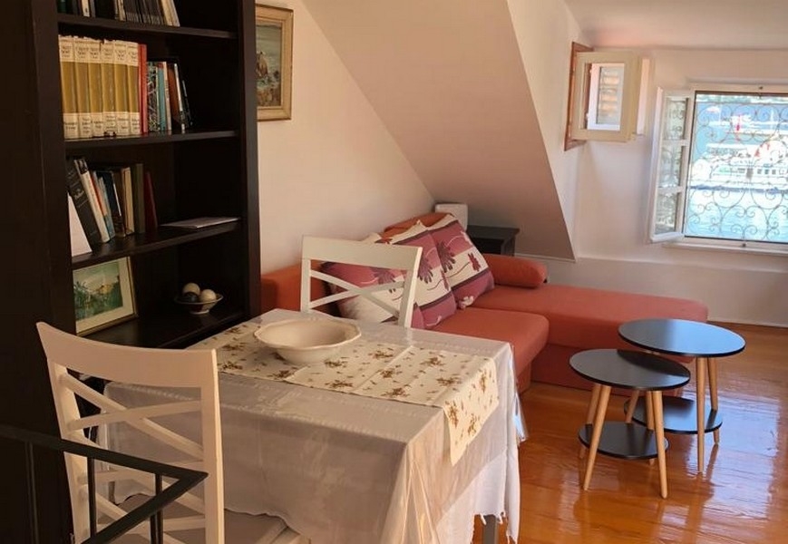 Podkrovní pokoj s posezením