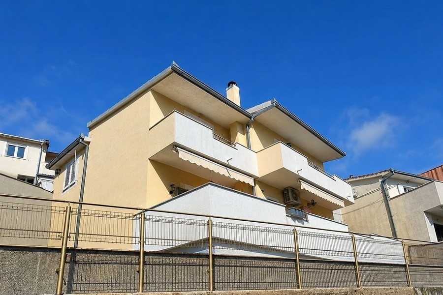 Apartmánový dům ve Splitu s balkony