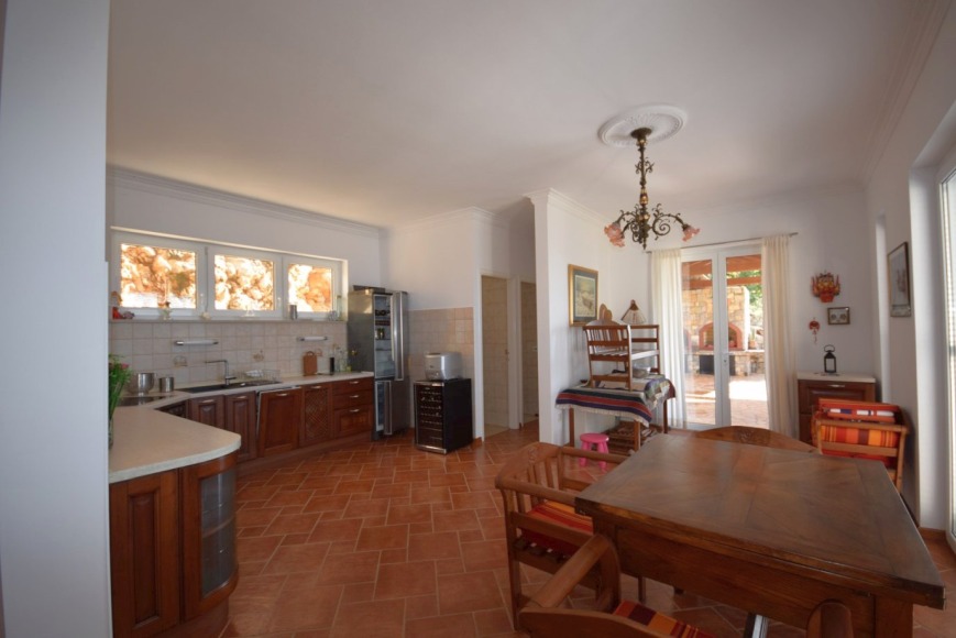 Vysoce kvalitní a elegantní interiérové ​​vybavení.