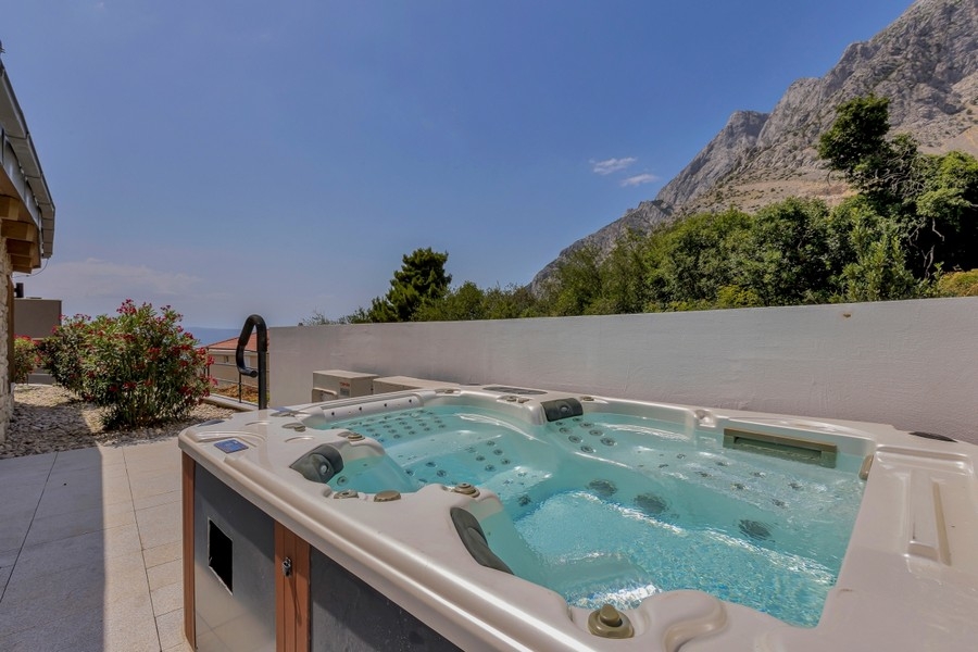 Jacuzzi mimo vilu