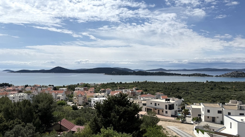 Panoramatický výhled na moře a ostrovy u Vodice