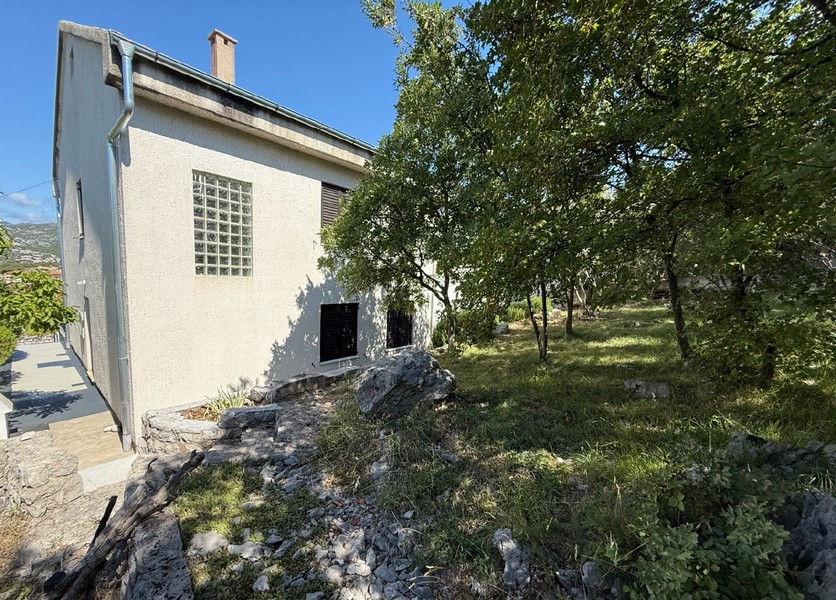 Dům se zahradou v Klenovici, Kvarnerský záliv, H4091