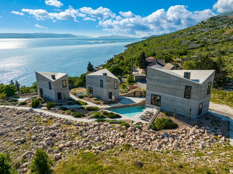 Vila s bazénem a výhledem na moře v Lukovo Sugarje