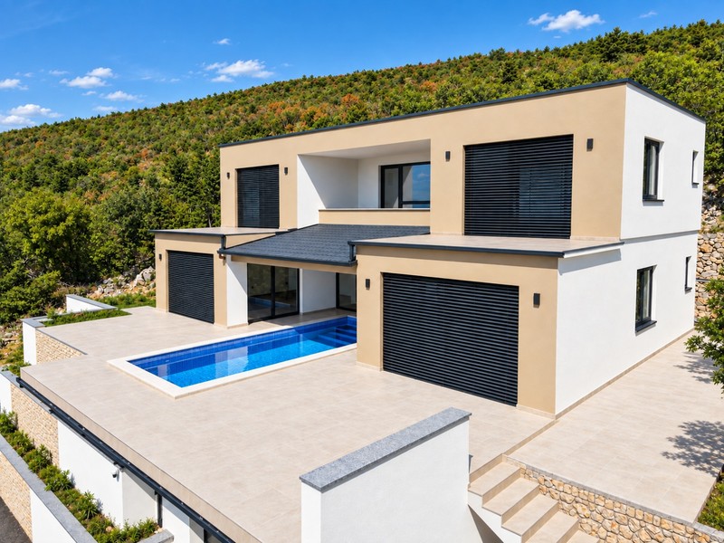 Vila s garáží a bazénem