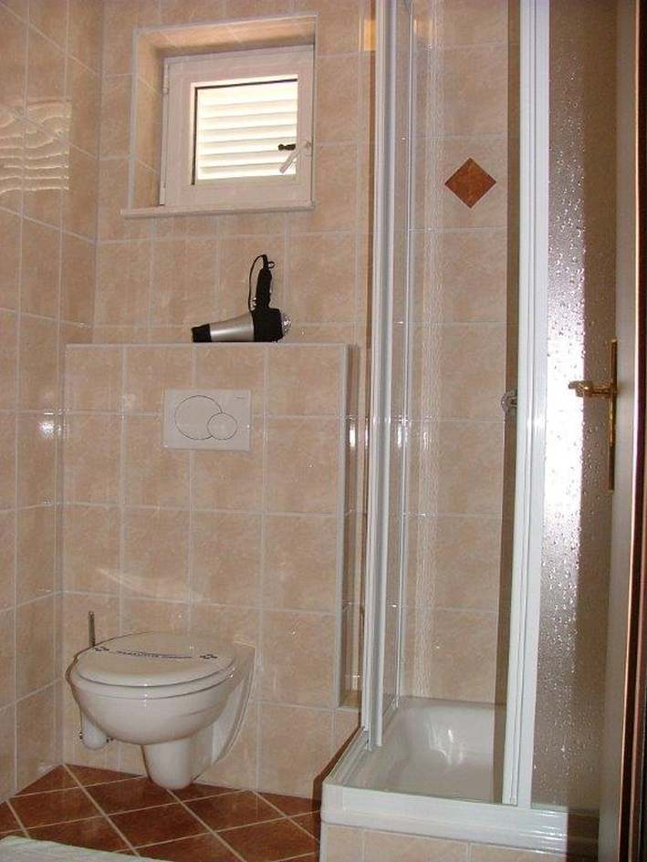 Pohled do další sprchy