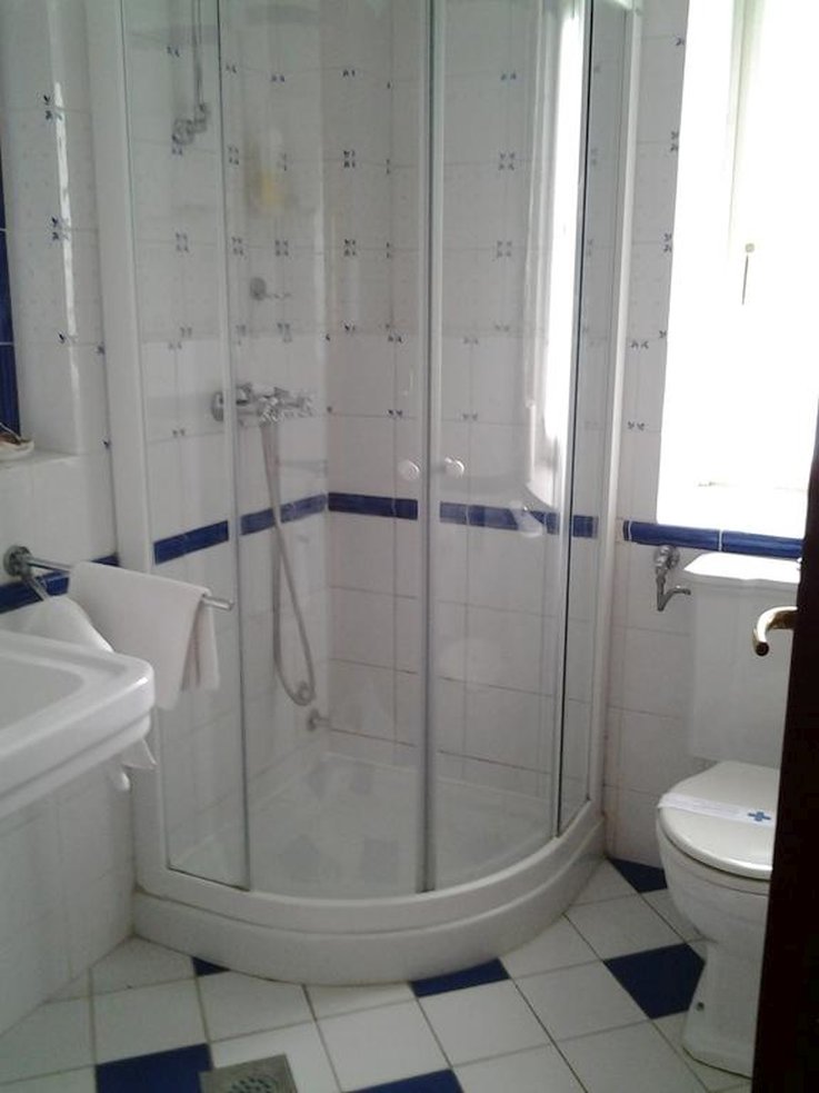 Koupelna se sprchovým koutem