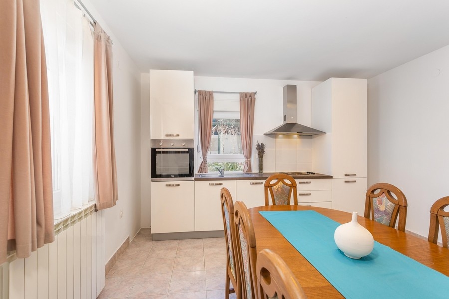 Ložnice objektu H876 na ostrově Krk v Chorvatsku - Panorama Scouting.